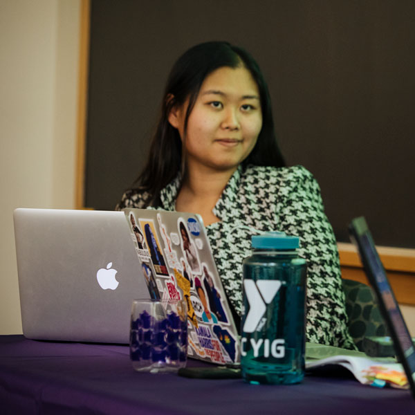 An Agnes Scott philosophy minor student looks ahead longingly in class.