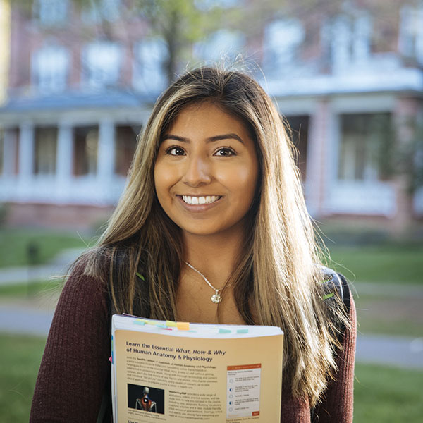 Photo of student Eileen Davilla, class of 2020 and her quote about Agnes Scott SUMMIT.